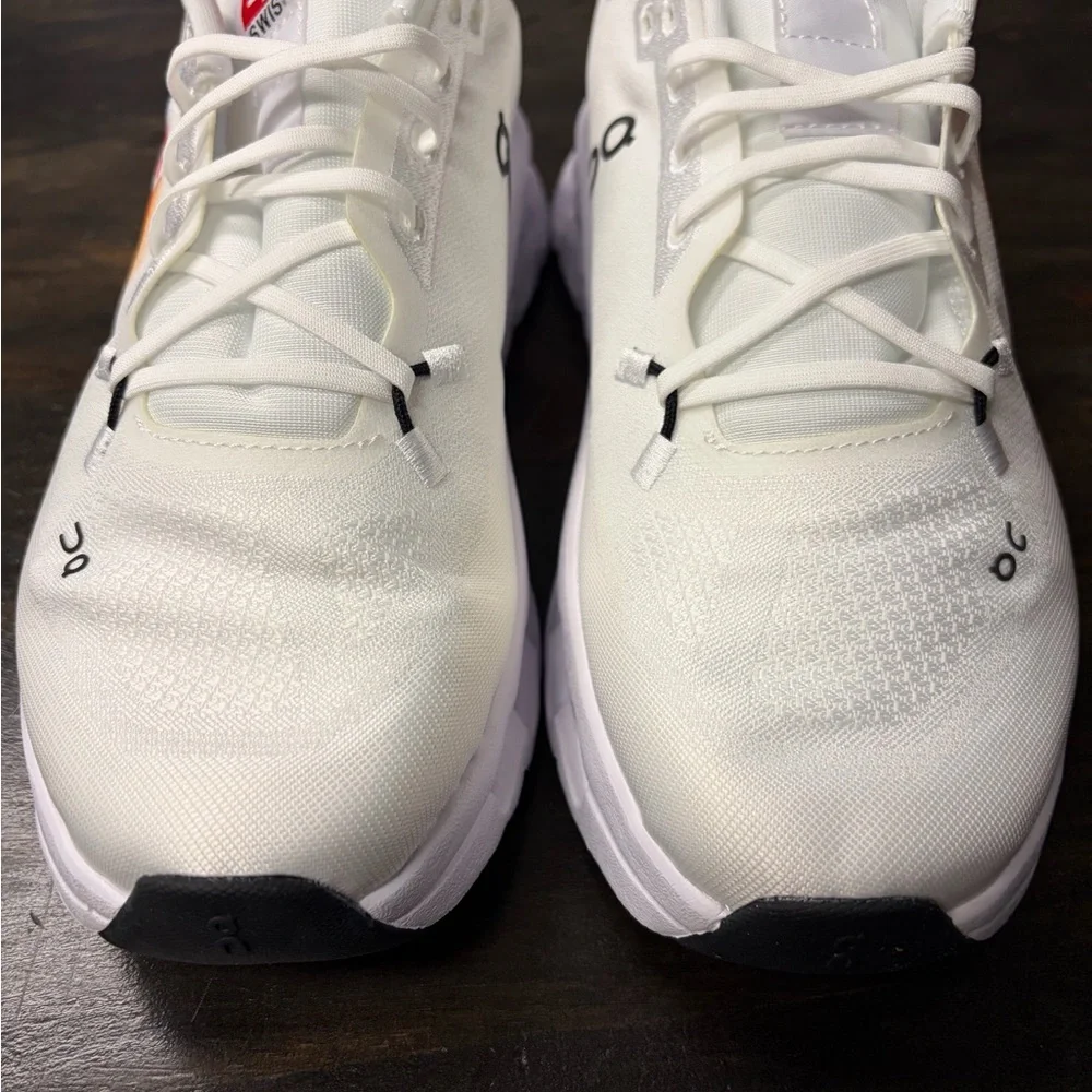 On Running Women’s  White Cloudtilt Athletic Shoes size 7 - Picture 2 of 6